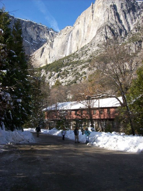 Family on trail near Yosemite Valley post office 