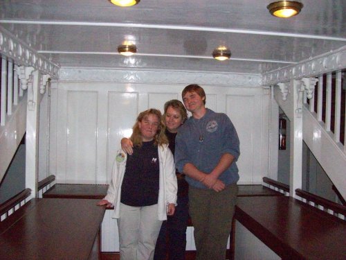 Lori and kids on Mark Twain 