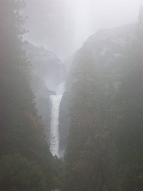 Yosemite falls 