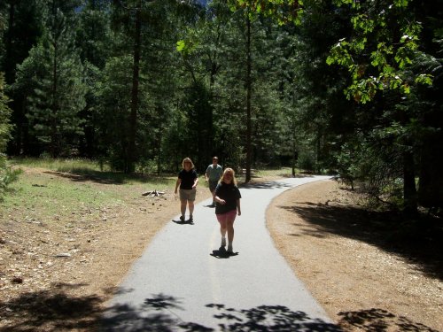 Family on the trail 