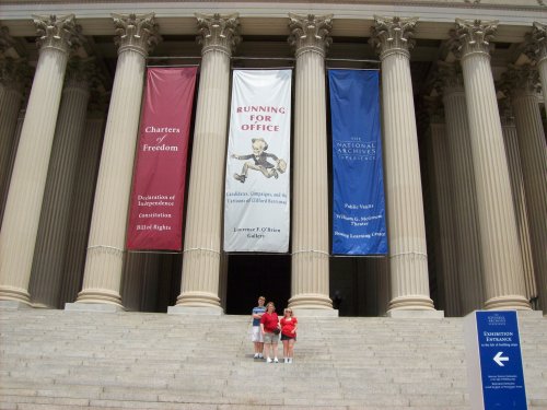 Family in front of National Archives 