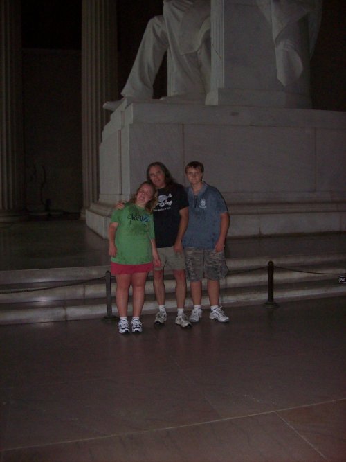 Family inside the Lincoln Memorial 