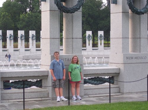 Kids by Utah pillar of WW II memorial 