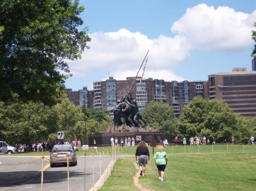 Melissa and dad on their way to the Iwo Jima memorial 