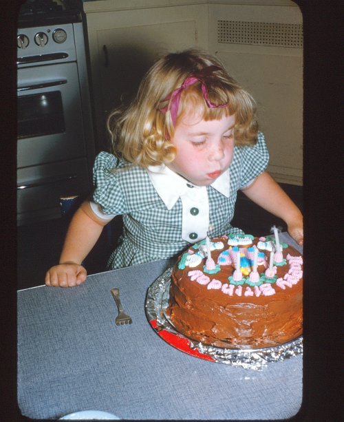 Linda & b'day cake 