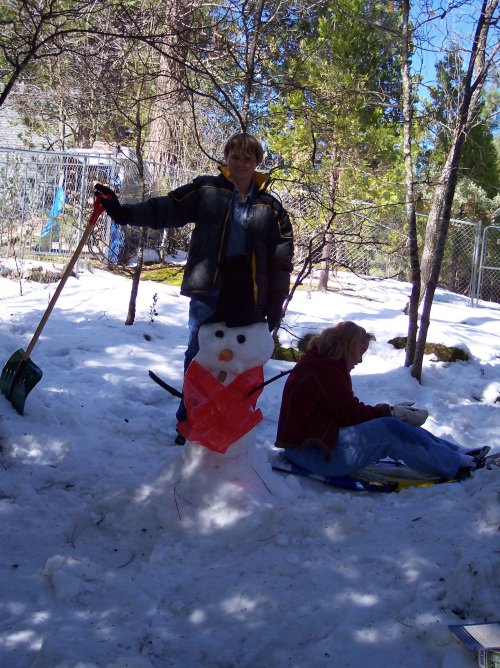 Jon, Melissa & their snowman 